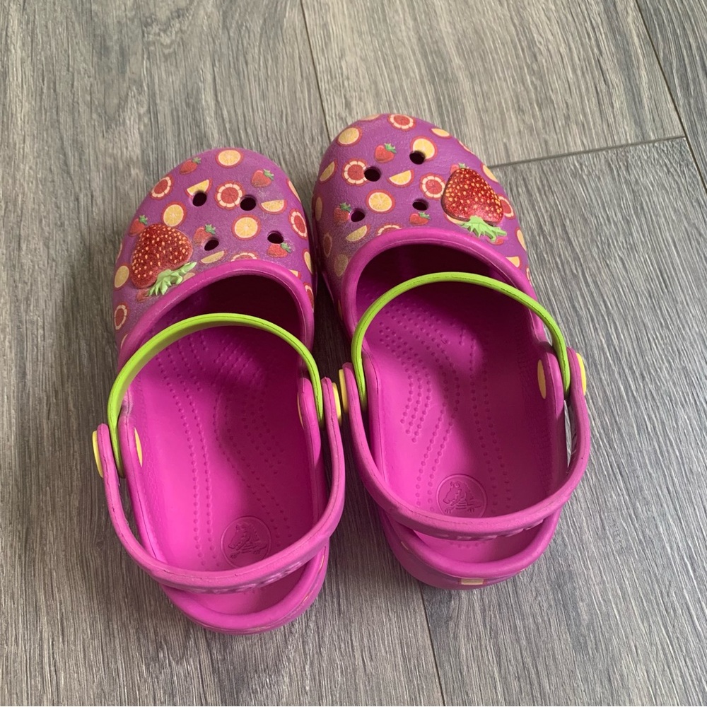 Toddle crocs size 9